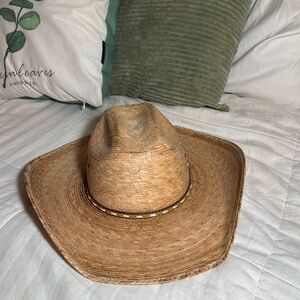 Cavender’s cowboy hat, size 7 1/4. Worn once